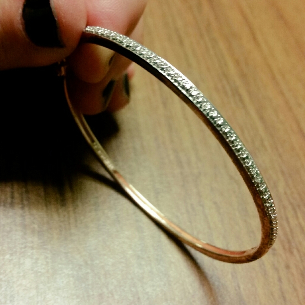925 gold with diamond surrounding bracelet